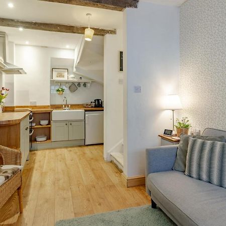 The Shoe Box Cottage With Allocated Parking Malmesbury Esterno foto