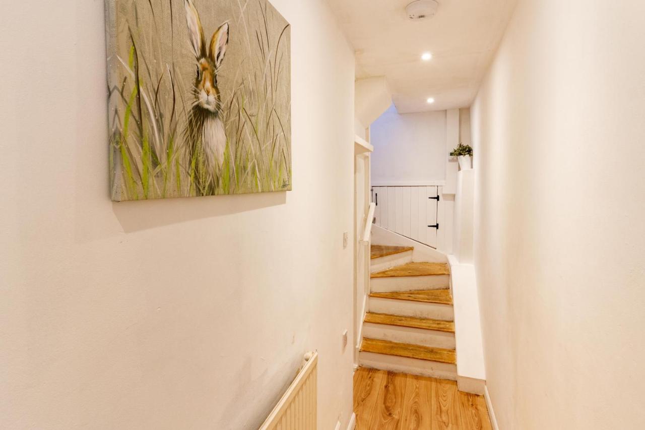 The Shoe Box Cottage With Allocated Parking Malmesbury Esterno foto