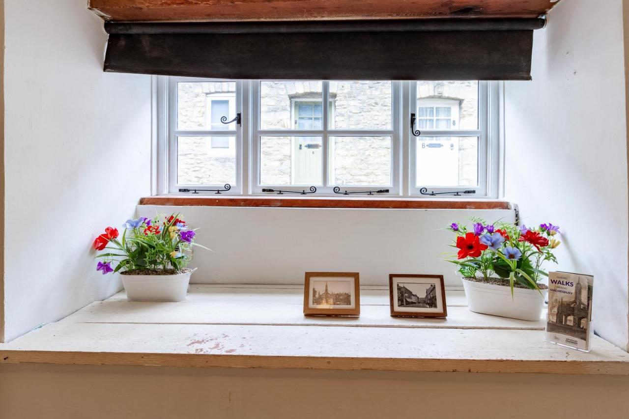 The Shoe Box Cottage With Allocated Parking Malmesbury Esterno foto