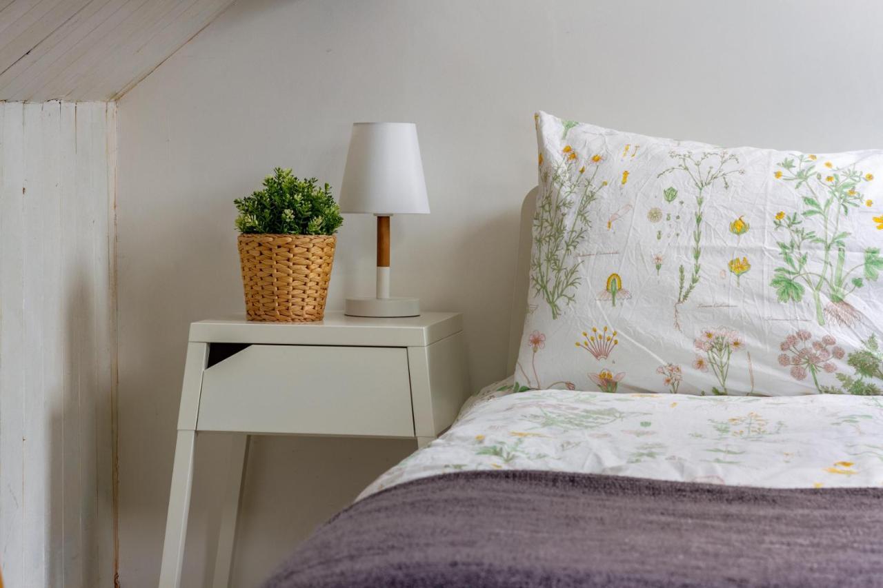 The Shoe Box Cottage With Allocated Parking Malmesbury Esterno foto
