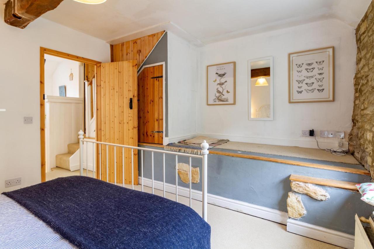 The Shoe Box Cottage With Allocated Parking Malmesbury Esterno foto