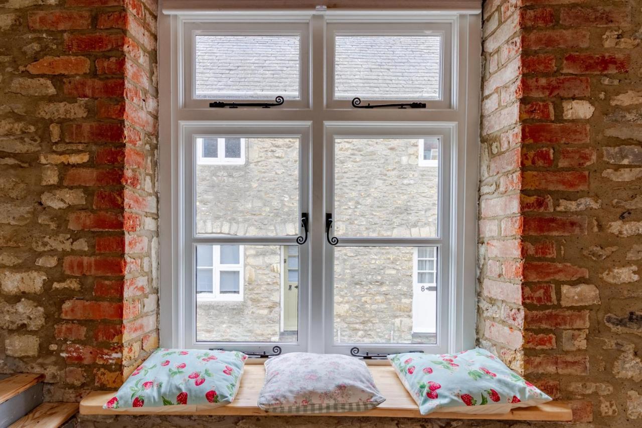 The Shoe Box Cottage With Allocated Parking Malmesbury Esterno foto