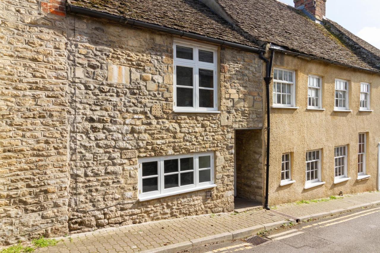 The Shoe Box Cottage With Allocated Parking Malmesbury Esterno foto